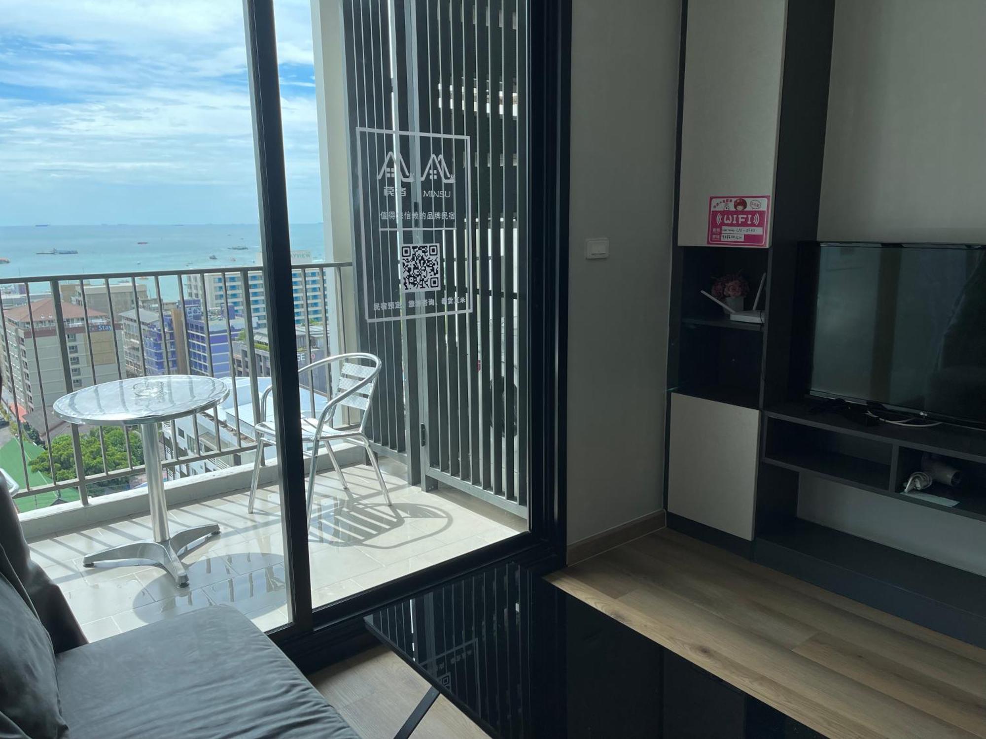 The Base Central Pattaya Exterior foto
